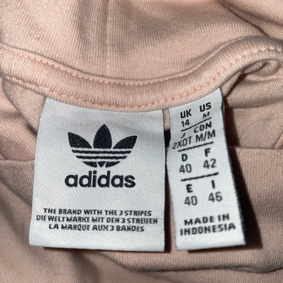 ☀️🤩Adidas Women Turtleneck Top - Picture 3 of 3